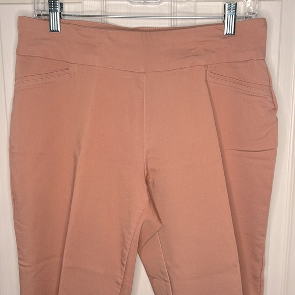 Croft & Barrow Pull On Capris - Picture 2 of 6